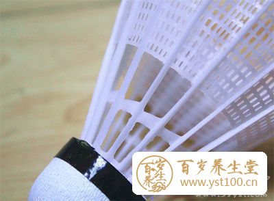 有不少都是把羽毛球当成自己健身