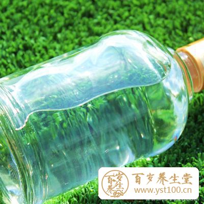 不管是什么类型的感冒，都应避免饮酒
